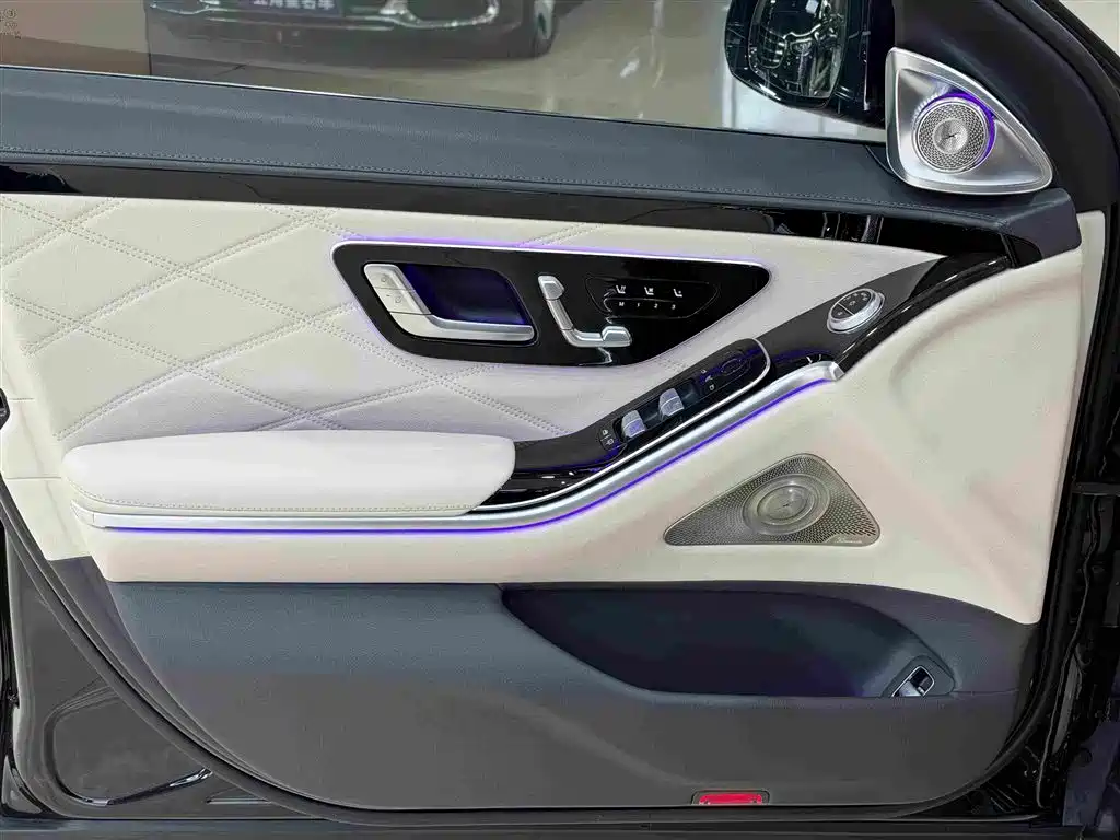 Mercedes-Benz S-Class — миниатюра 22