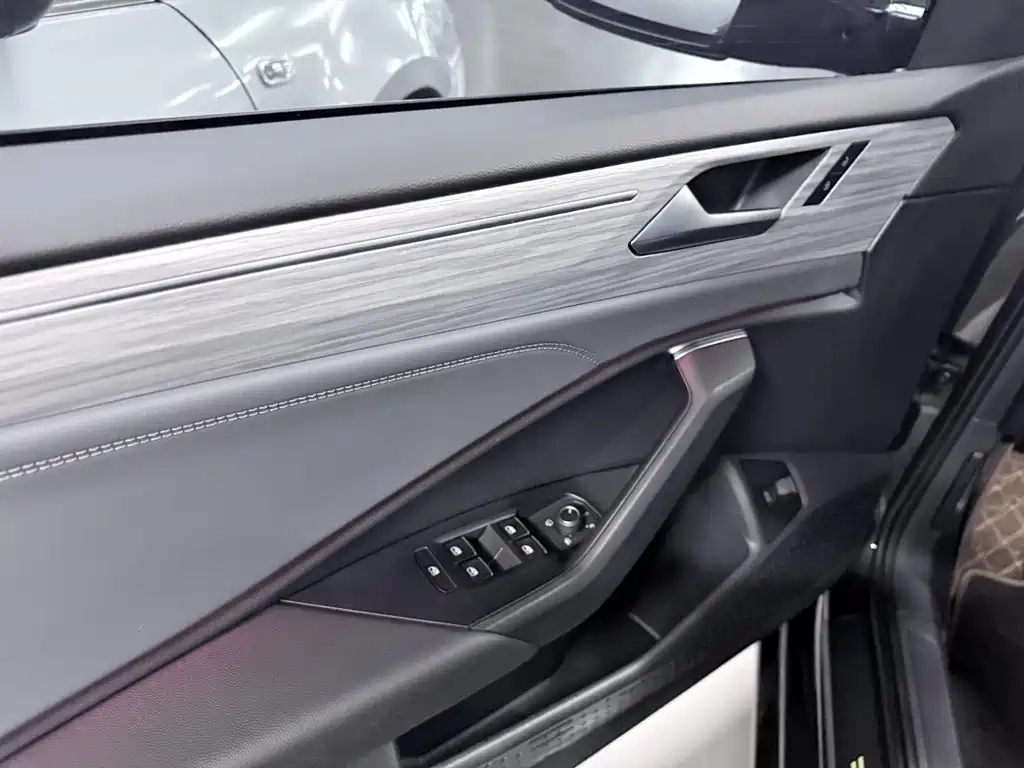 Volkswagen Sagitar — миниатюра 8