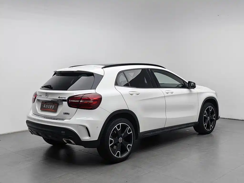 Mercedes-Benz GLA — миниатюра 2
