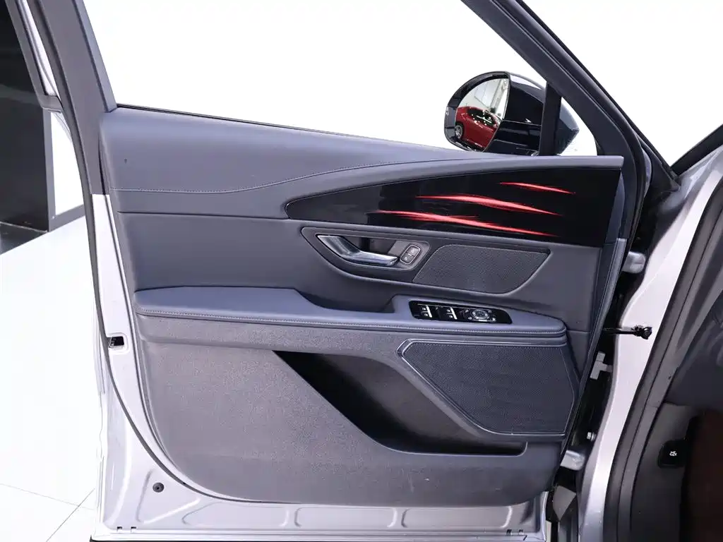 Lincoln Nautilus 2.0T 4WD Atlantis Prestige Edition, фото 18