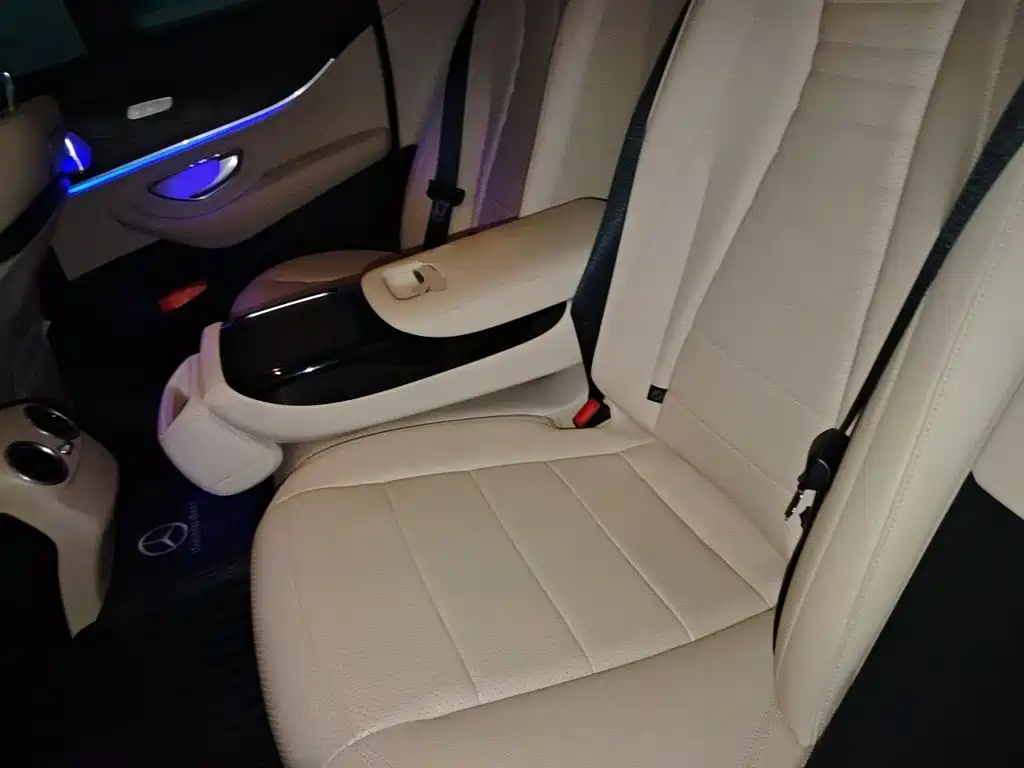 Mercedes-Benz E-Class — миниатюра 18