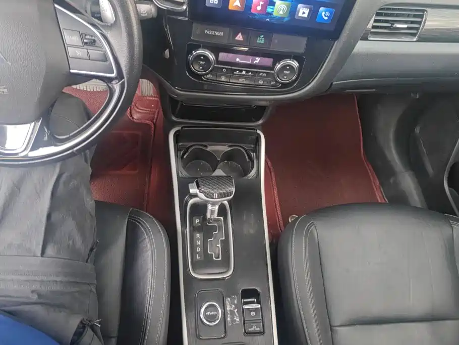 Mitsubishi Outlander — миниатюра 16