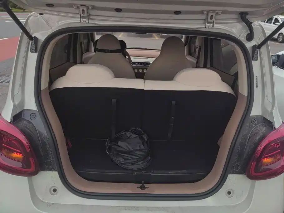 Wuling MINIEV — миниатюра 4