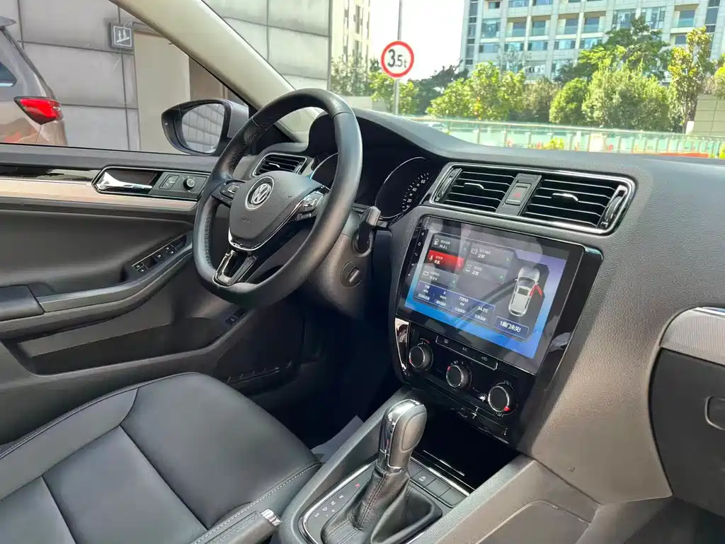 Volkswagen Sagitar — миниатюра 17