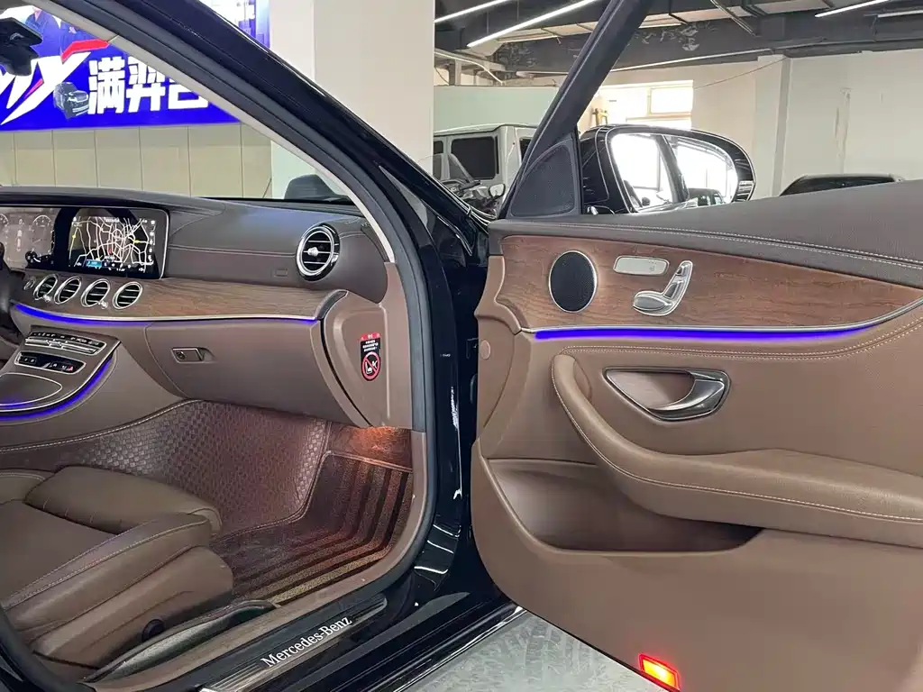 MERCEDES-BENZ E CLASS