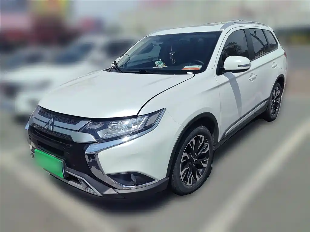 Mitsubishi Outlander 2021