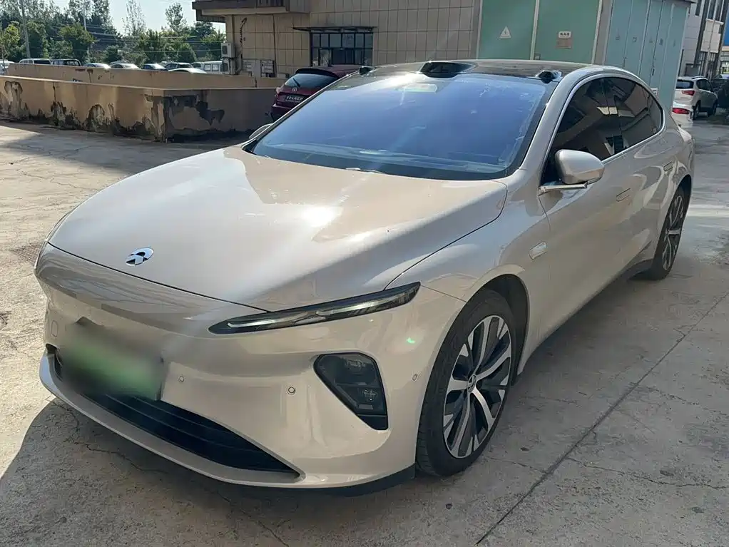 NIO ET7
