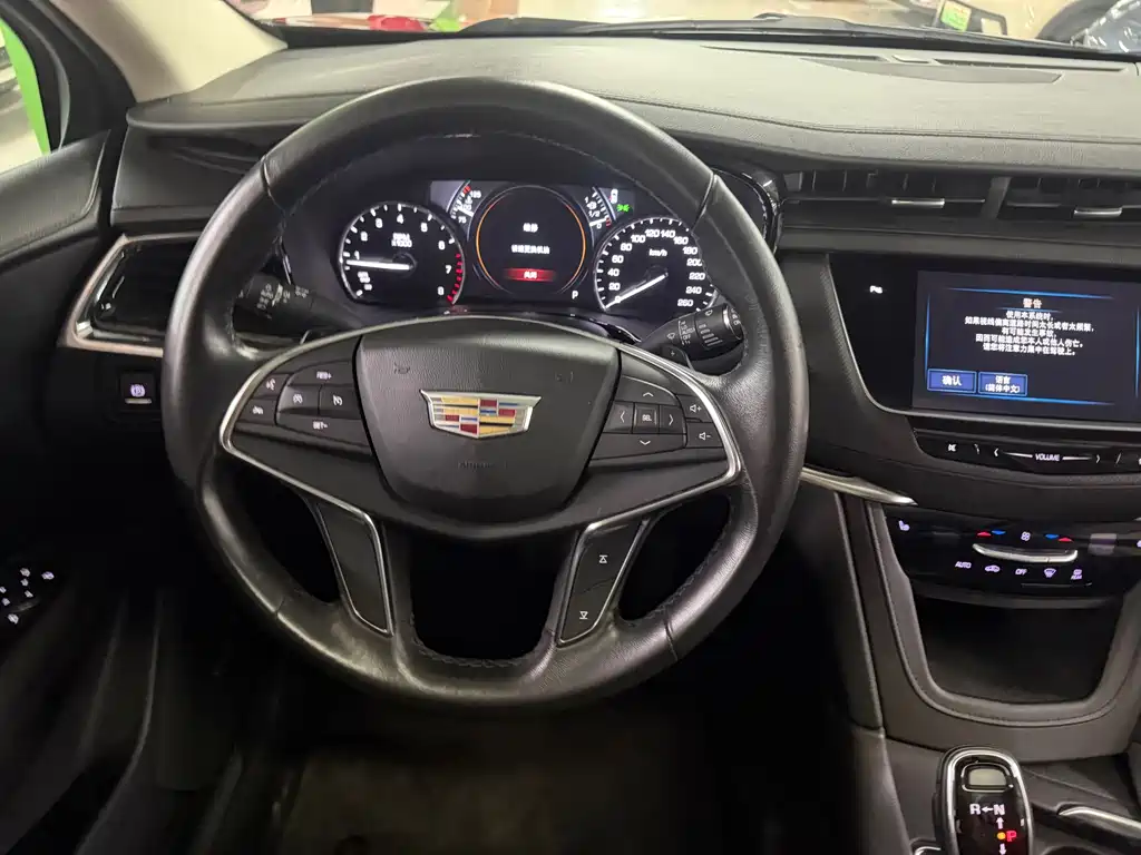 Cadillac XT5 — миниатюра 10