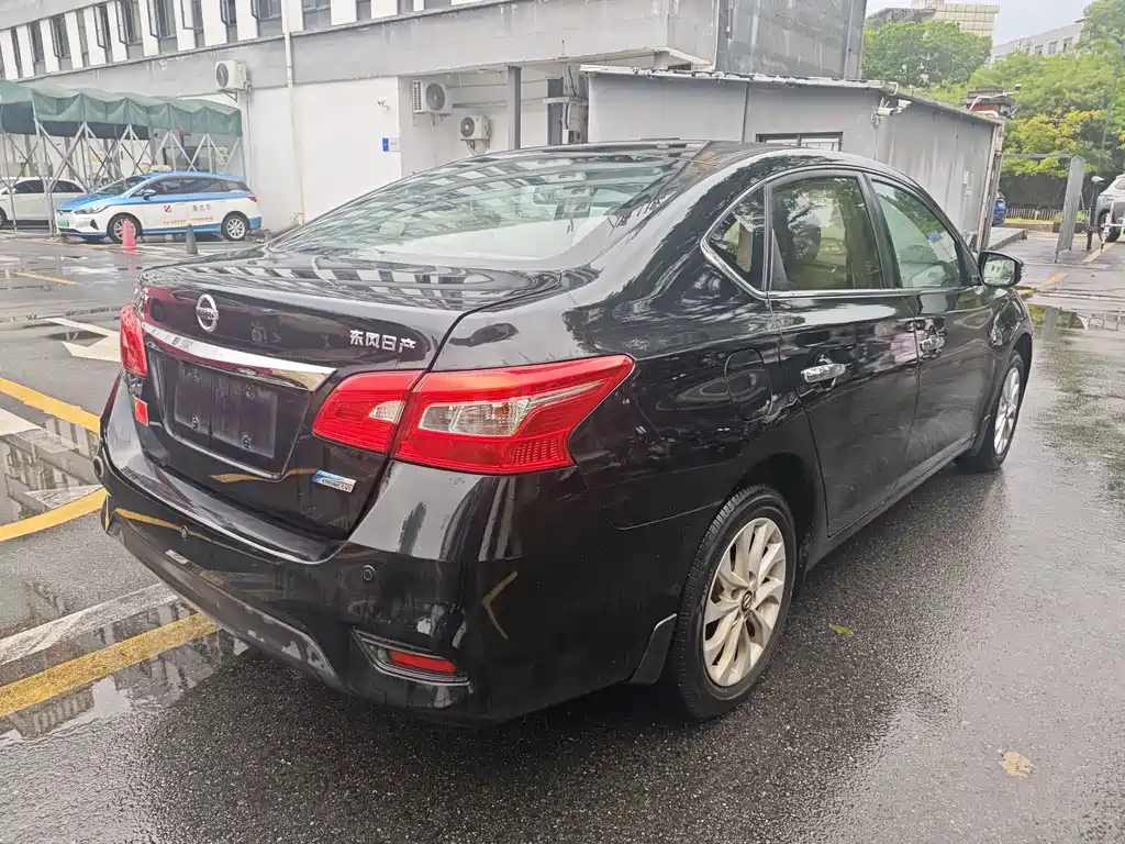 Nissan Sylphy — миниатюра 6