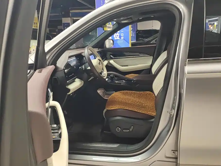 Geely Xingyue L — миниатюра 9