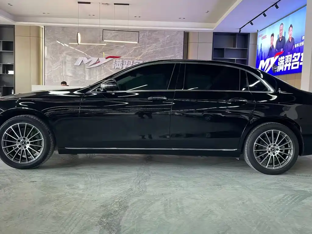 MERCEDES-BENZ E CLASS