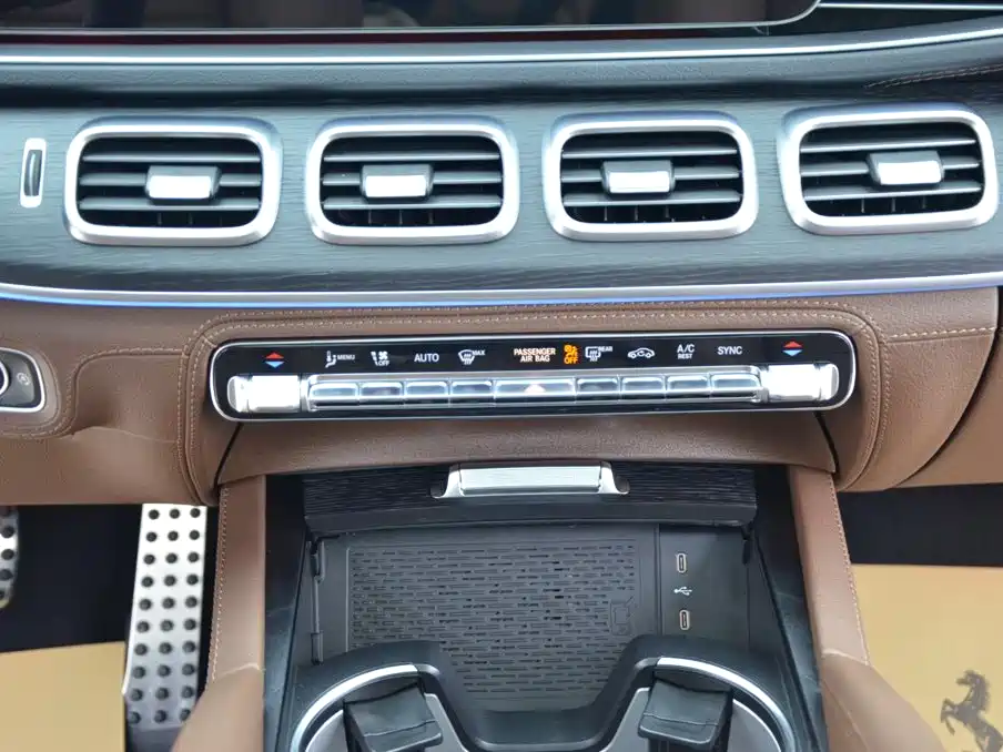 Mercedes-Benz GLS — миниатюра 8