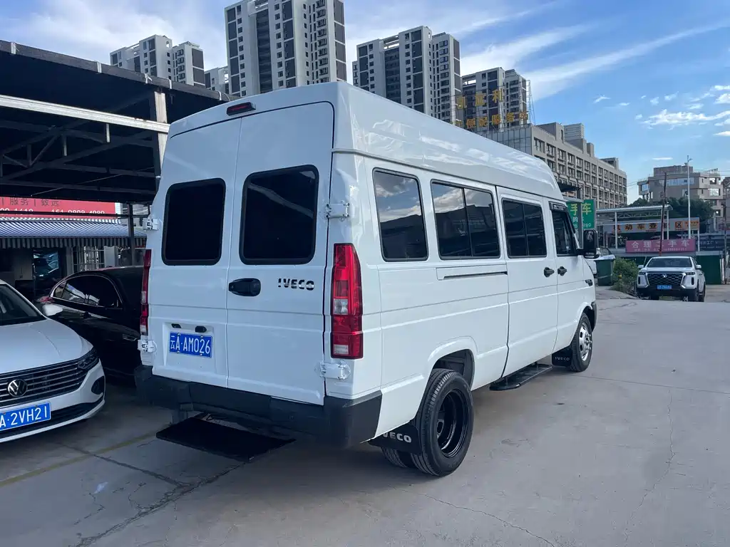 IVECO Daily — миниатюра 5
