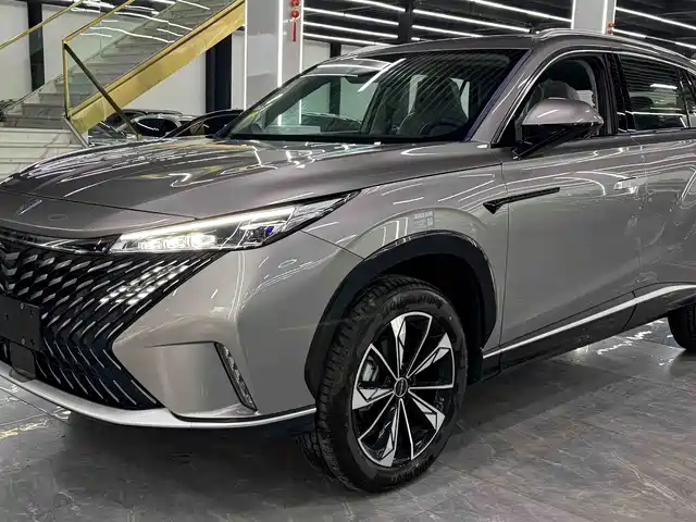 Roewe RX5