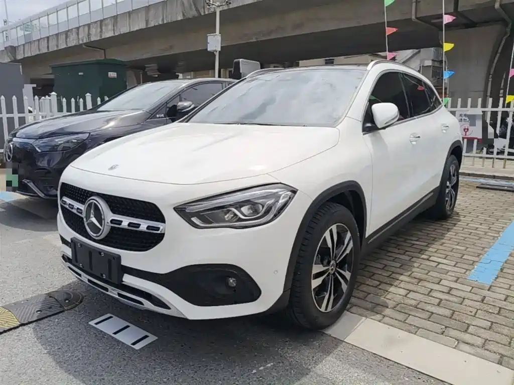 Mercedes-Benz GLA 2023