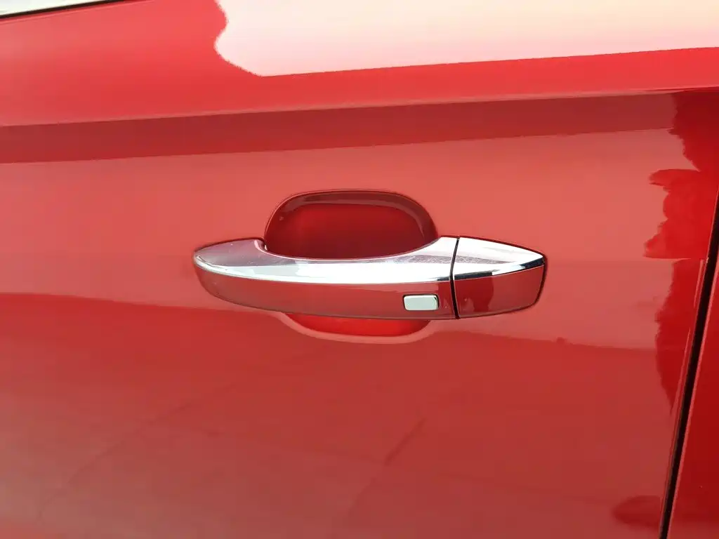 Roewe RX3 — миниатюра 18
