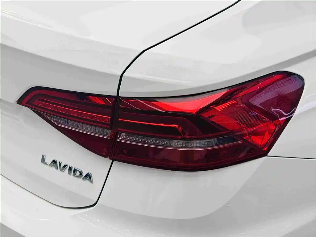 Volkswagen Lavida — миниатюра 13