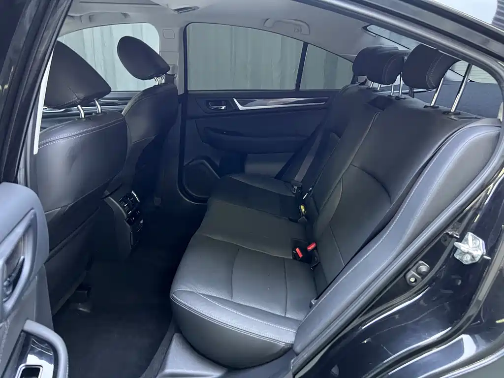 Subaru Legacy — миниатюра 17