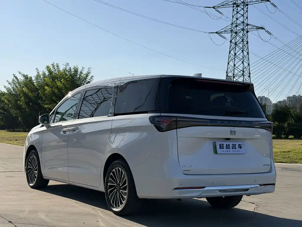 Buick GL8 Hybrid — миниатюра 7
