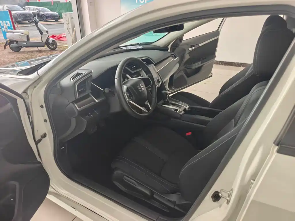 Honda Civic — миниатюра 5