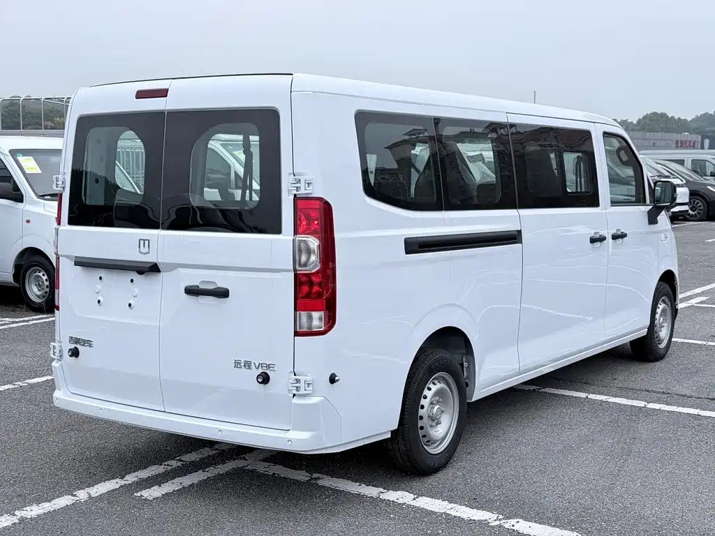 Farizon V 2025 V8E - 350km