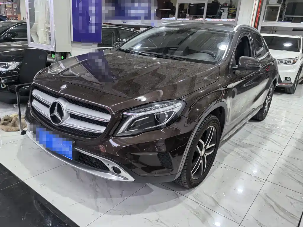 Mercedes-Benz GLA 2016