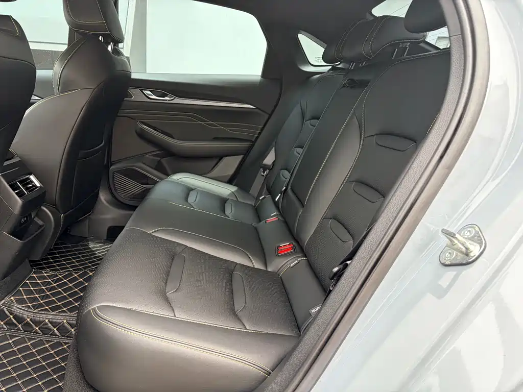 Geely Preface 2023 1.5TD