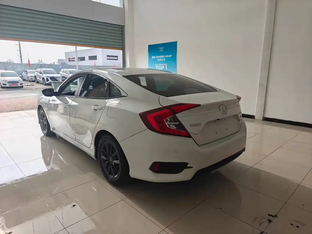 Honda Civic — миниатюра 14