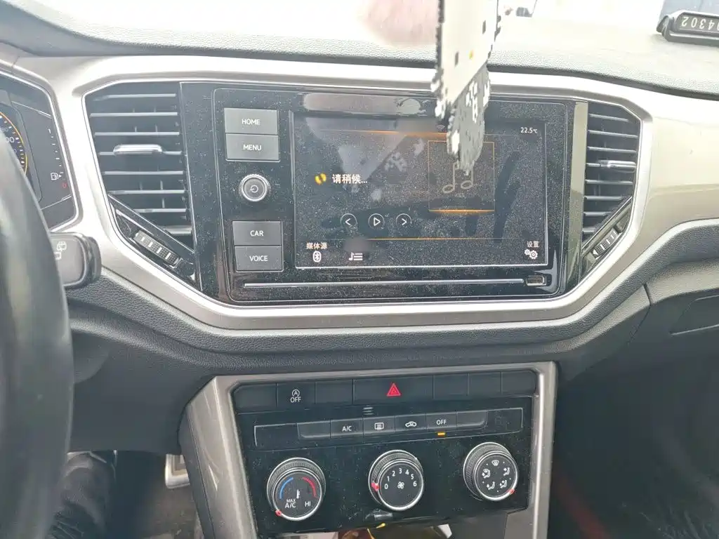 Volkswagen T-Roc — миниатюра 6