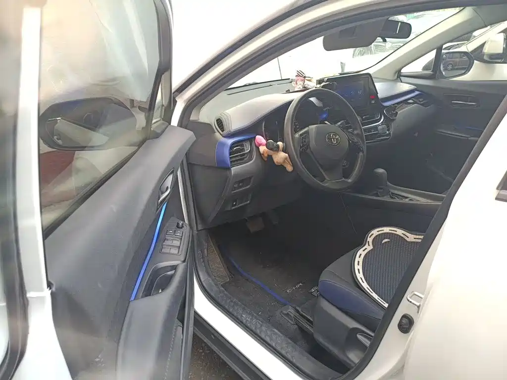 Toyota C-HR — миниатюра 12