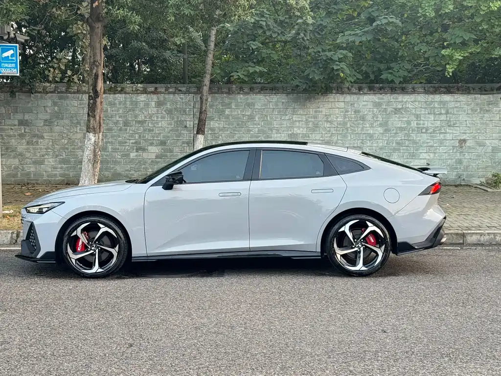 Changan UNI-V 2022 2.0T