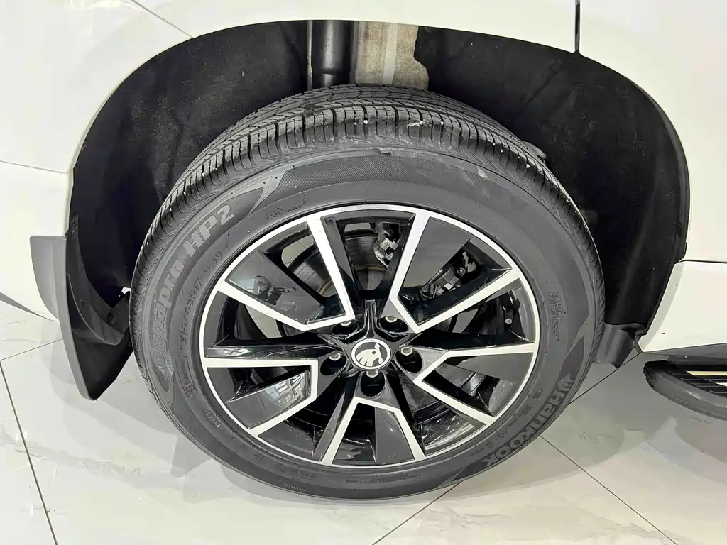 Skoda Karoq — миниатюра 19