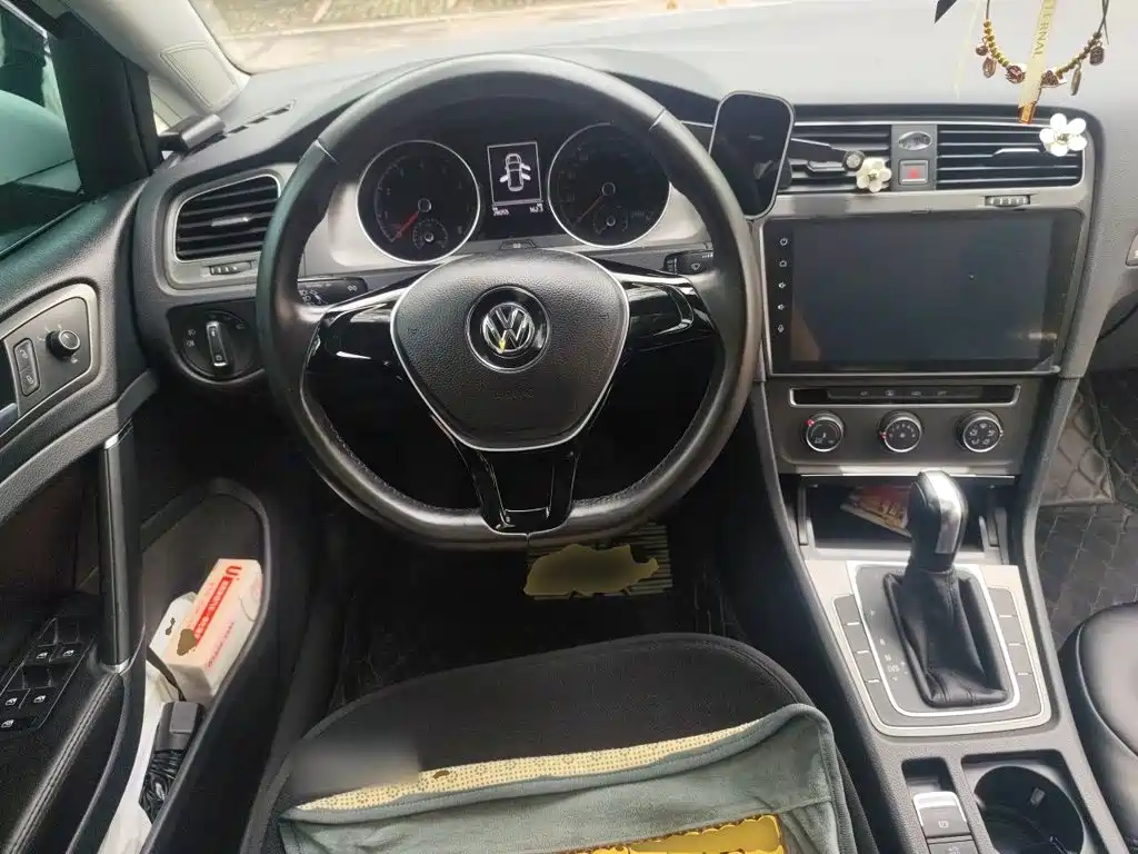 Volkswagen Golf — миниатюра 6