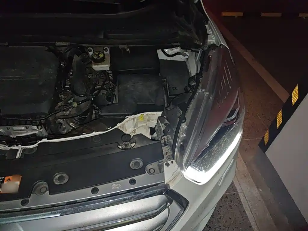 Ford Kuga — миниатюра 22