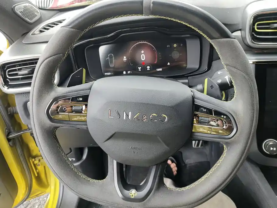 Lynk & Co 03 — миниатюра 15