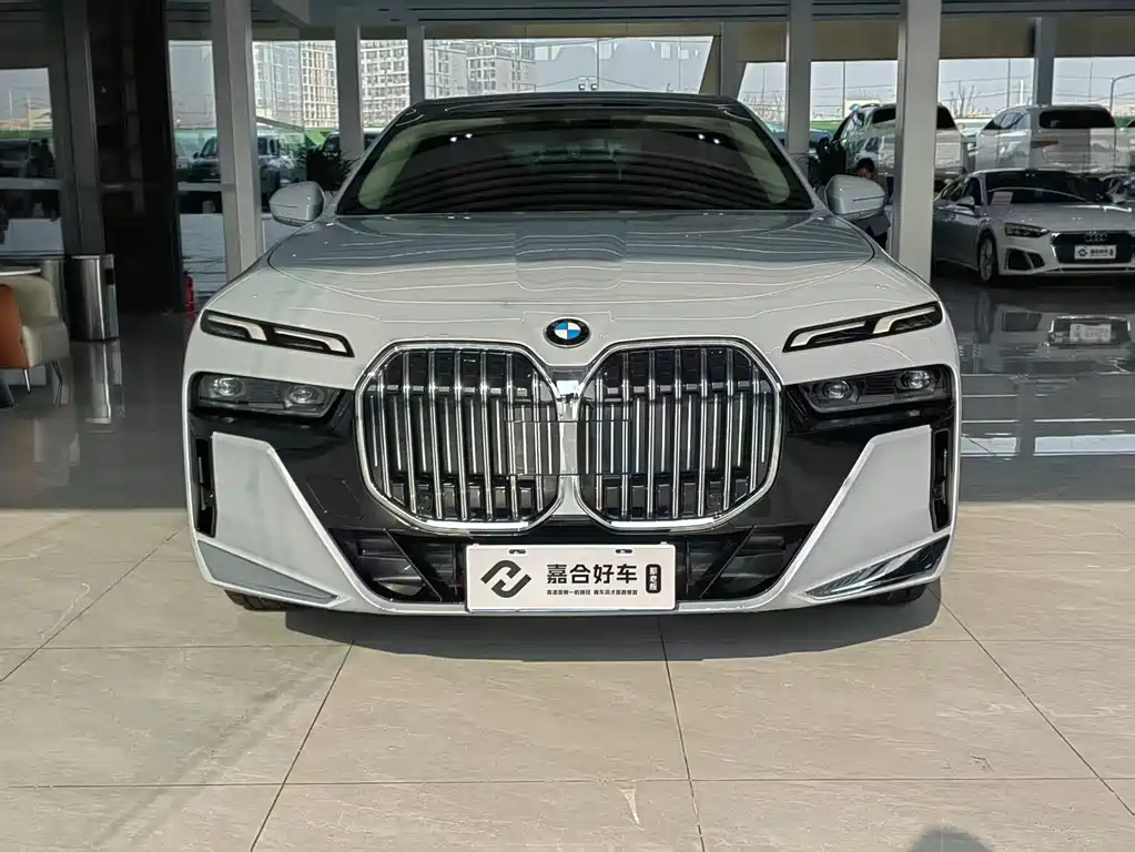 BMW 7 SERIES