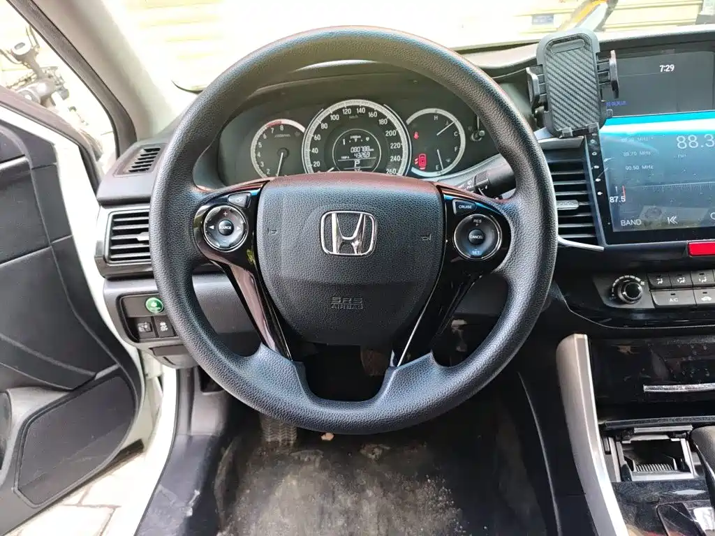 Honda Accord — миниатюра 3