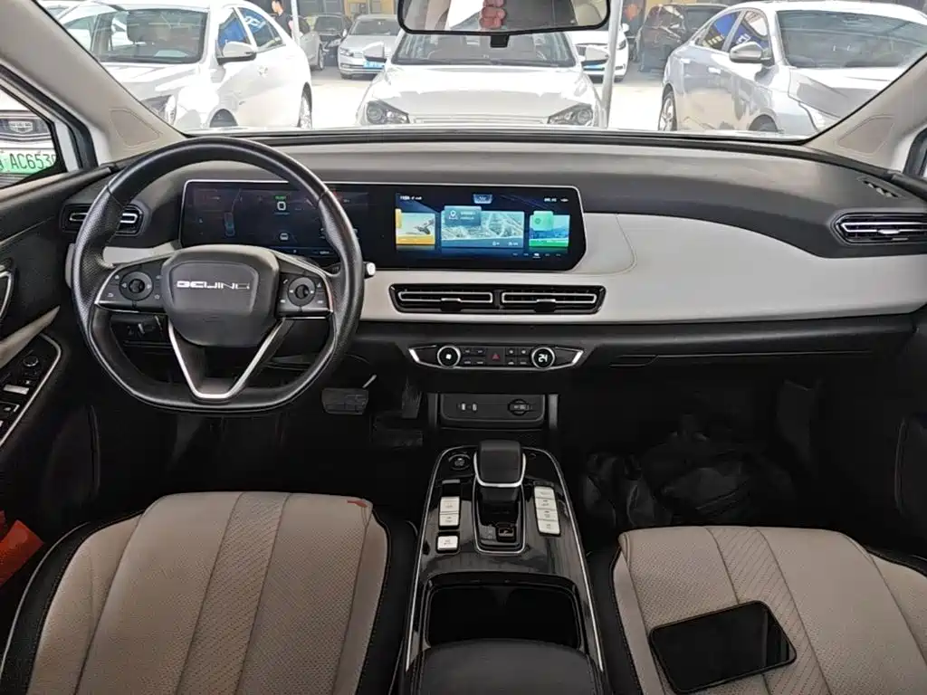 BAIC EU5 Plus — миниатюра 10