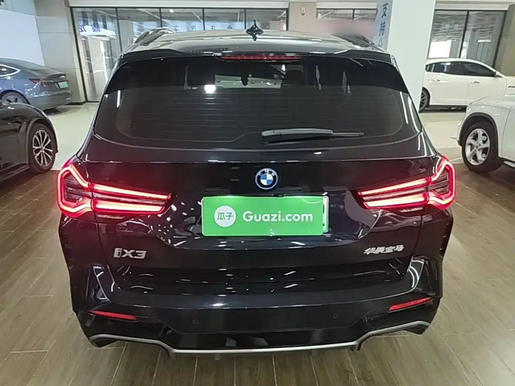 BMW iX3 — миниатюра 6
