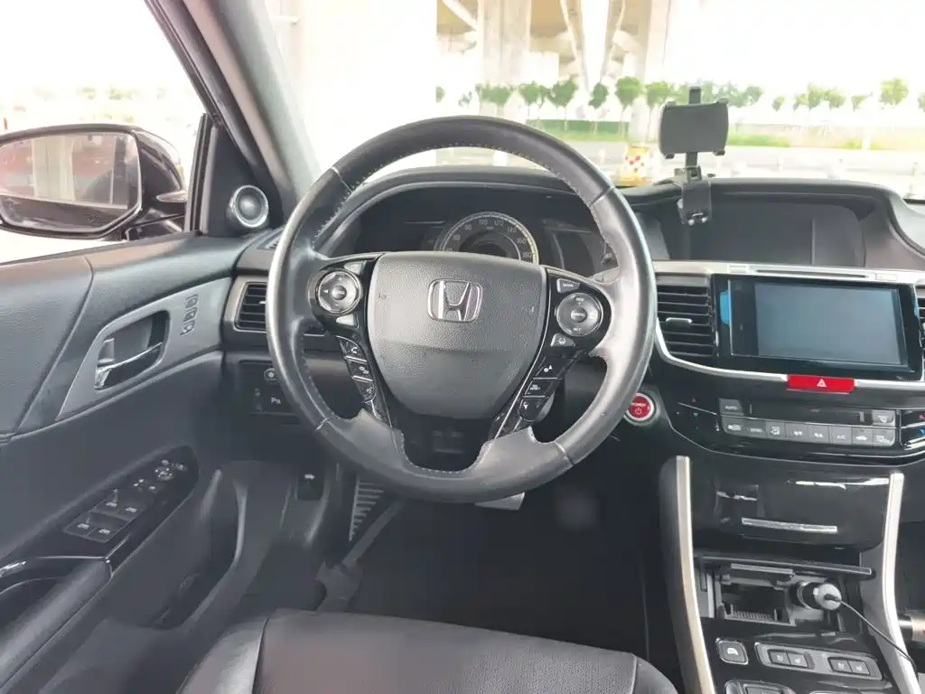 Honda Accord — миниатюра 3
