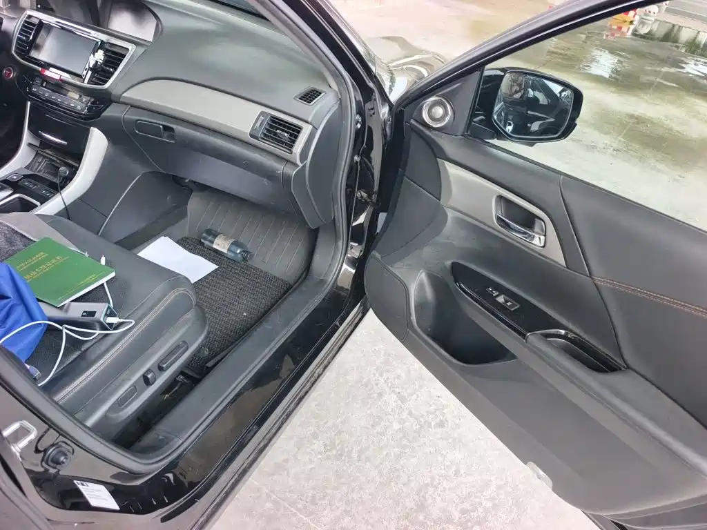 Honda Accord — миниатюра 20