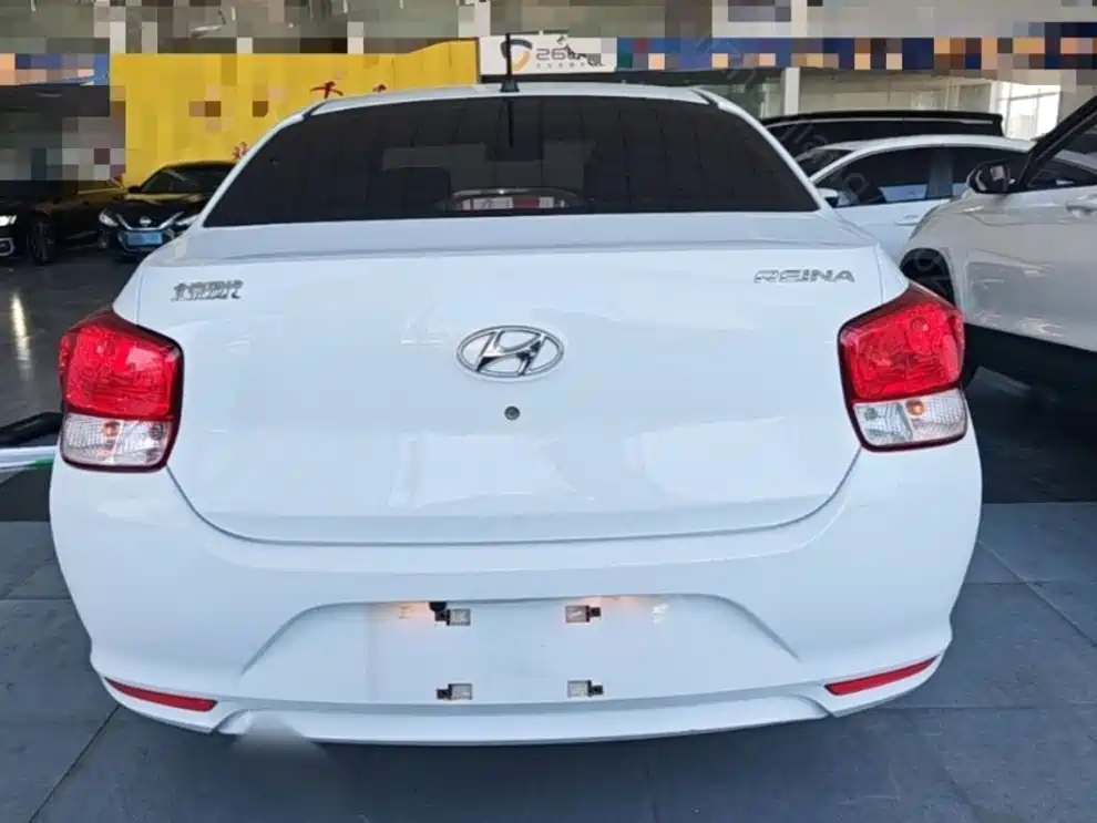 Hyundai Verna — миниатюра 6