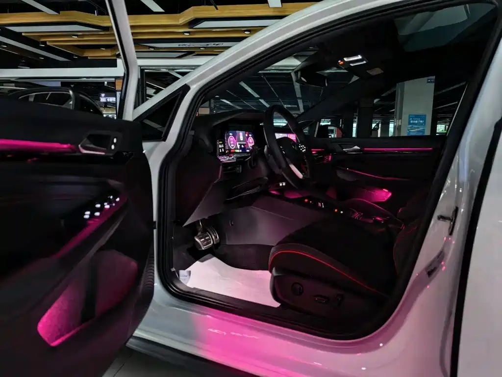 Volkswagen Golf GTI Facelift 380TSI DSG GTI, фото 13