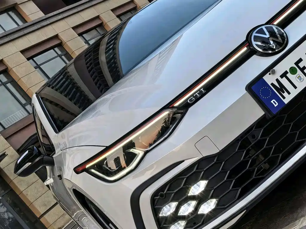 Volkswagen Golf GTI Facelift 380TSI DSG GTI, фото 6