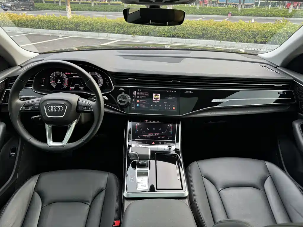 Audi Q8 2021 45 TFSI Luxury