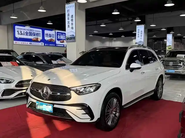 MERCEDES-BENZ GLC