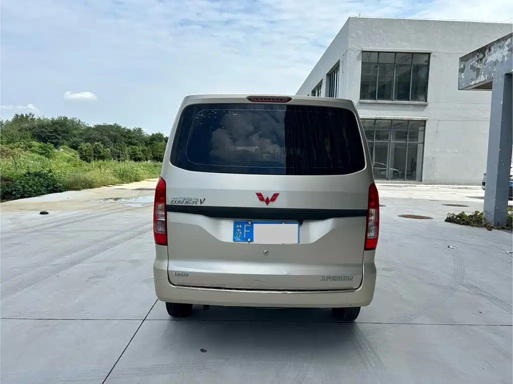 Wuling Hongguang V — миниатюра 6