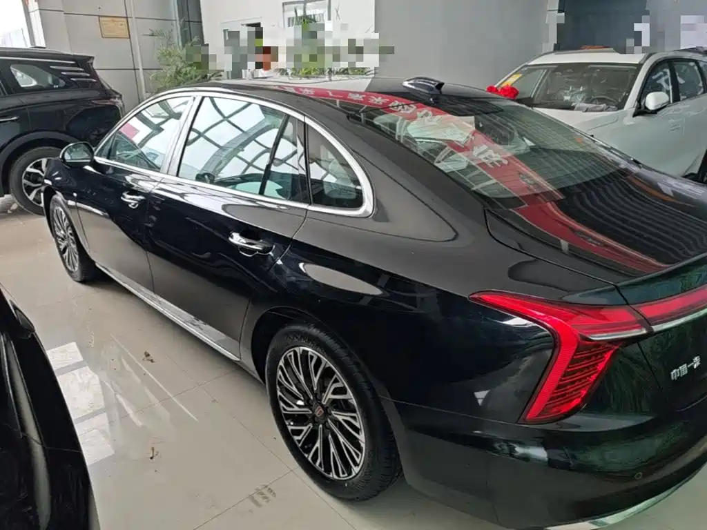 Hongqi H5 2025 2.0T AT
