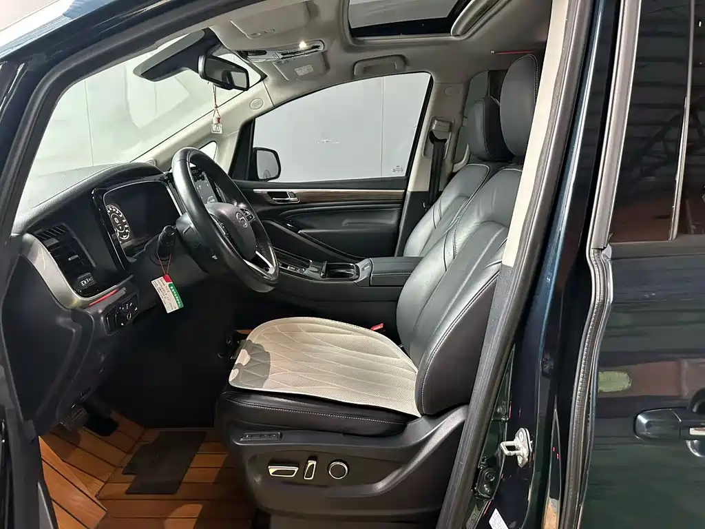 GAC Motor Trumpchi M8 — миниатюра 5