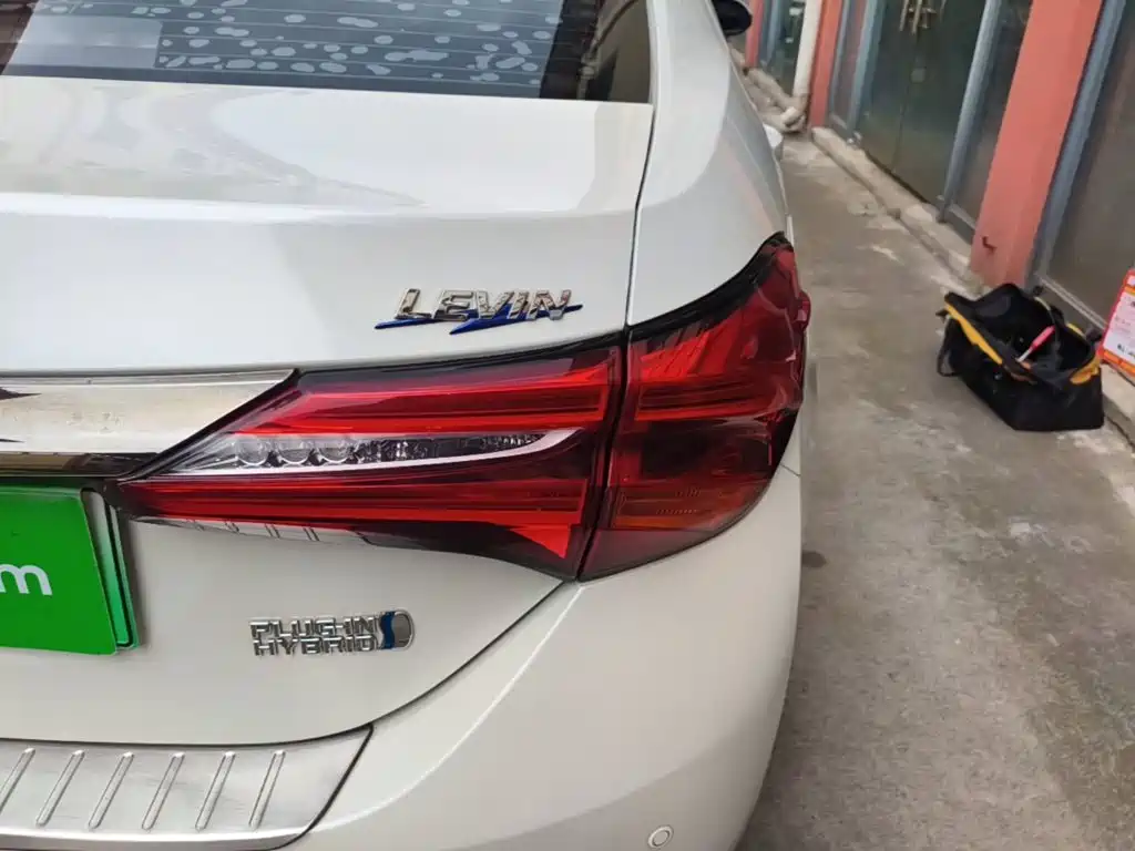 Toyota Levin Twin Engine E+ — миниатюра 8